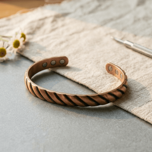 Aviora Thorn Copper Bracelet